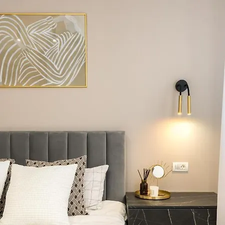 Lejlighed Crystal 3bdr In Center Bukarest