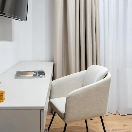 Lejlighed Crystal 3bdr In Center Bukarest