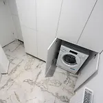 아파트 Crystal 3bdr In Center 부쿠레슈티