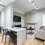 Crystal 3bdr In Center 부쿠레슈티