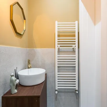 Crystal 3bdr In Center 公寓 *