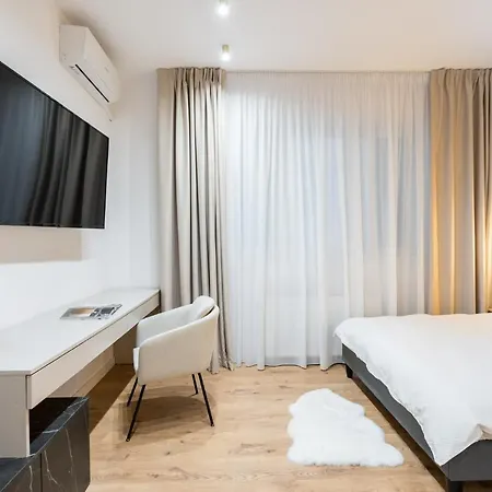 Crystal 3bdr In Center Bucarest