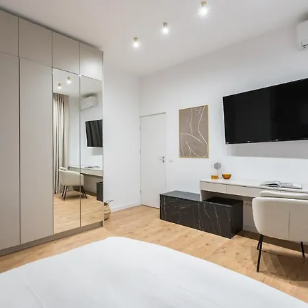 Апартаменты Crystal 3bdr In Center