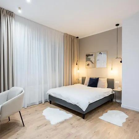 Crystal 3bdr In Center Apartman Bukarest