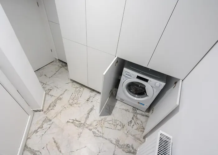 Apartman Crystal 3bdr In Center Bukarest