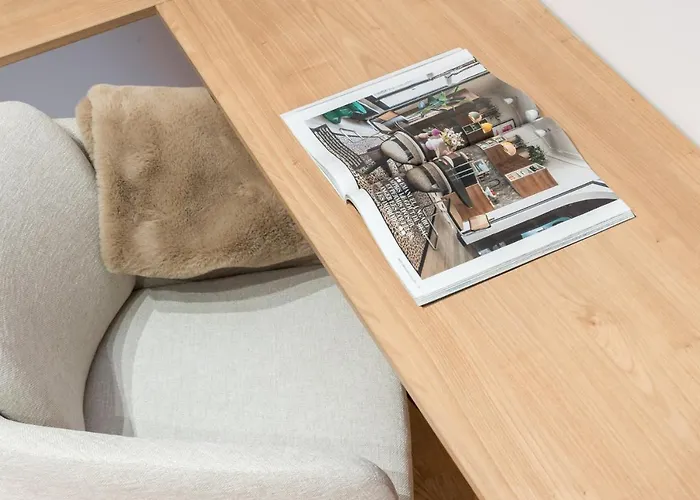 Crystal 3bdr In Center Apartman *