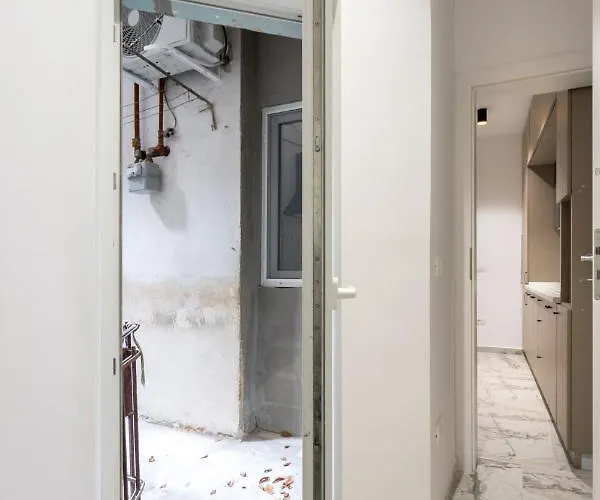 Crystal 3bdr In Center Apartman *