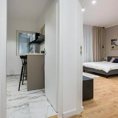 Crystal 3bdr In Center Appartamento