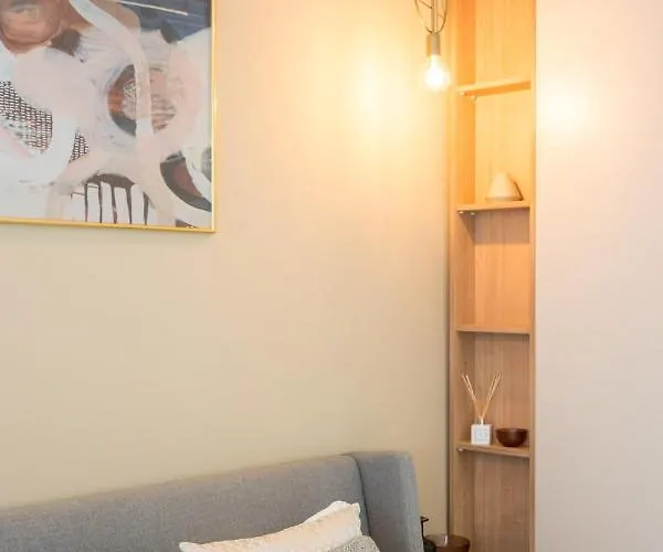 Appartement Crystal 3bdr In Center Boekarest