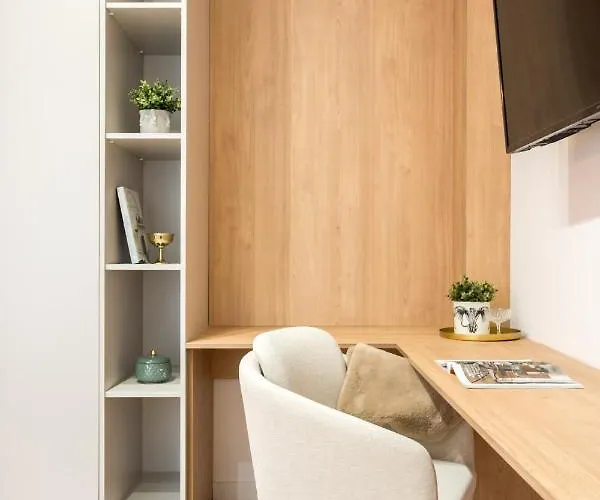 Crystal 3bdr In Center Appartement *