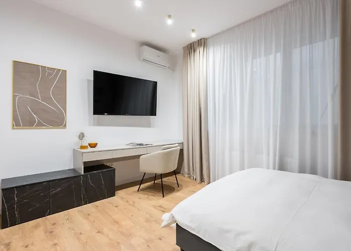 アパート Crystal 3bdr In Center ブカレスト